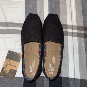 Womens TOMS 8.5
